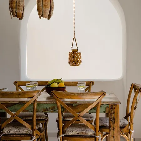Albion, Cosy Two Storey Apartment, Stelida Naxos