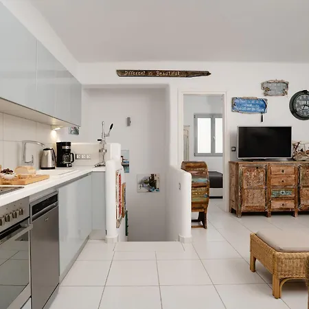 Albion, Cosy Two Storey Apartment, Stelida Naxos Holiday home